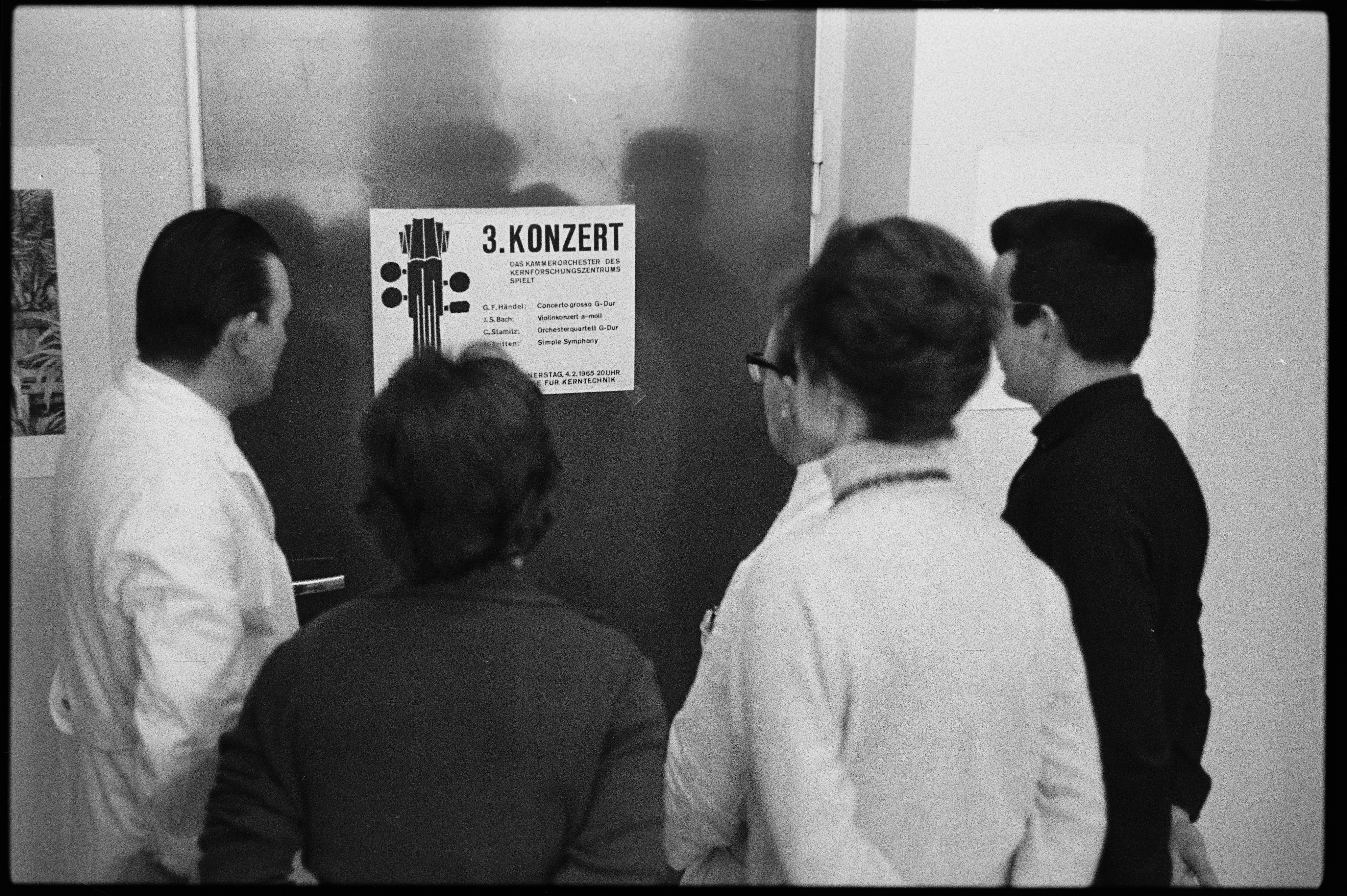 Announcement of a concert by the chamber orchestra at the Karlsruhe Nuclear Research Center, February 4, 1965, photographer unknown. KIT Archives 28028/18725.
