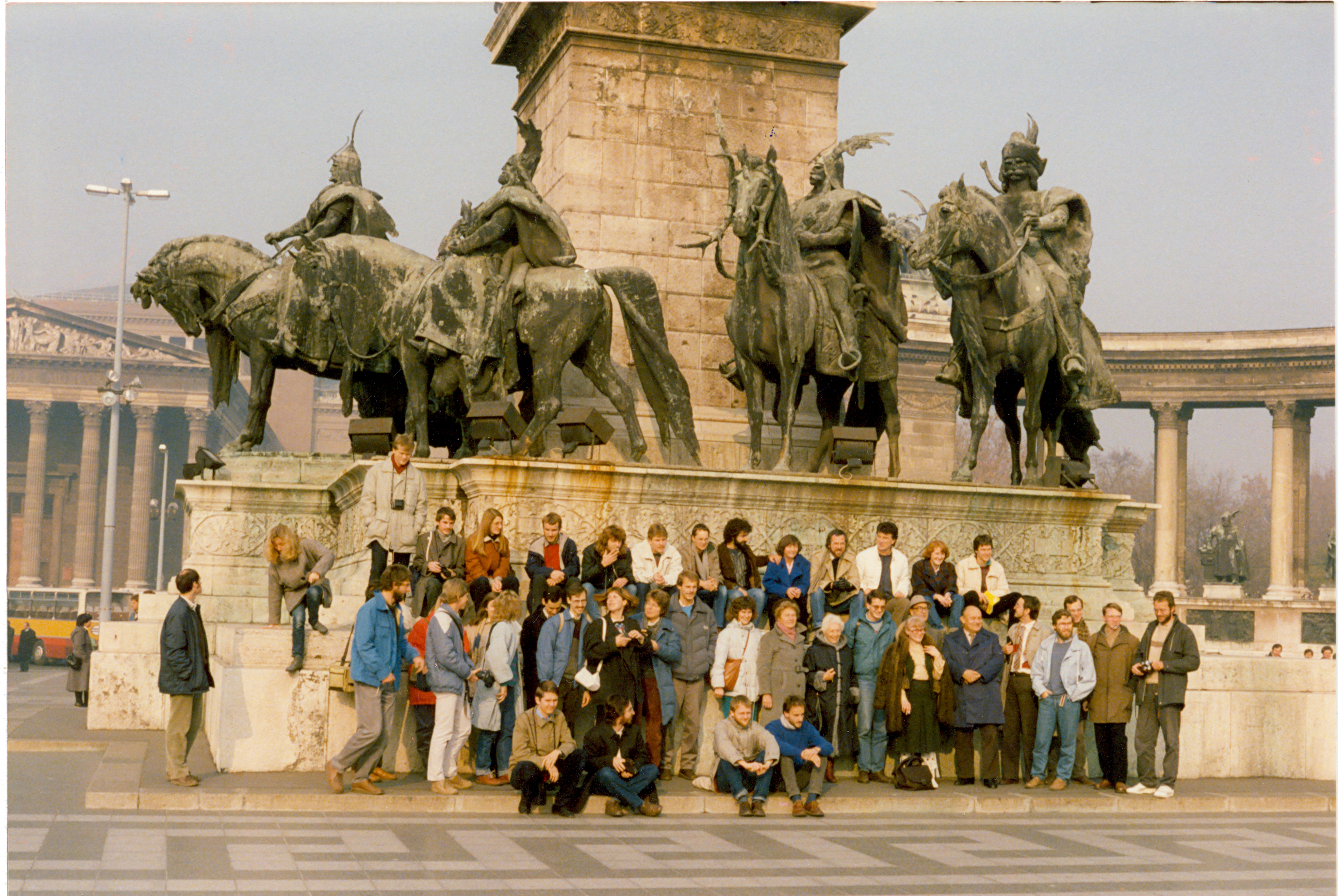 The Collegium Musicum of Karlsruhe University in Budapest, 1986, photograph: Rafael Cardenas. KIT Archives 28010/I 86.