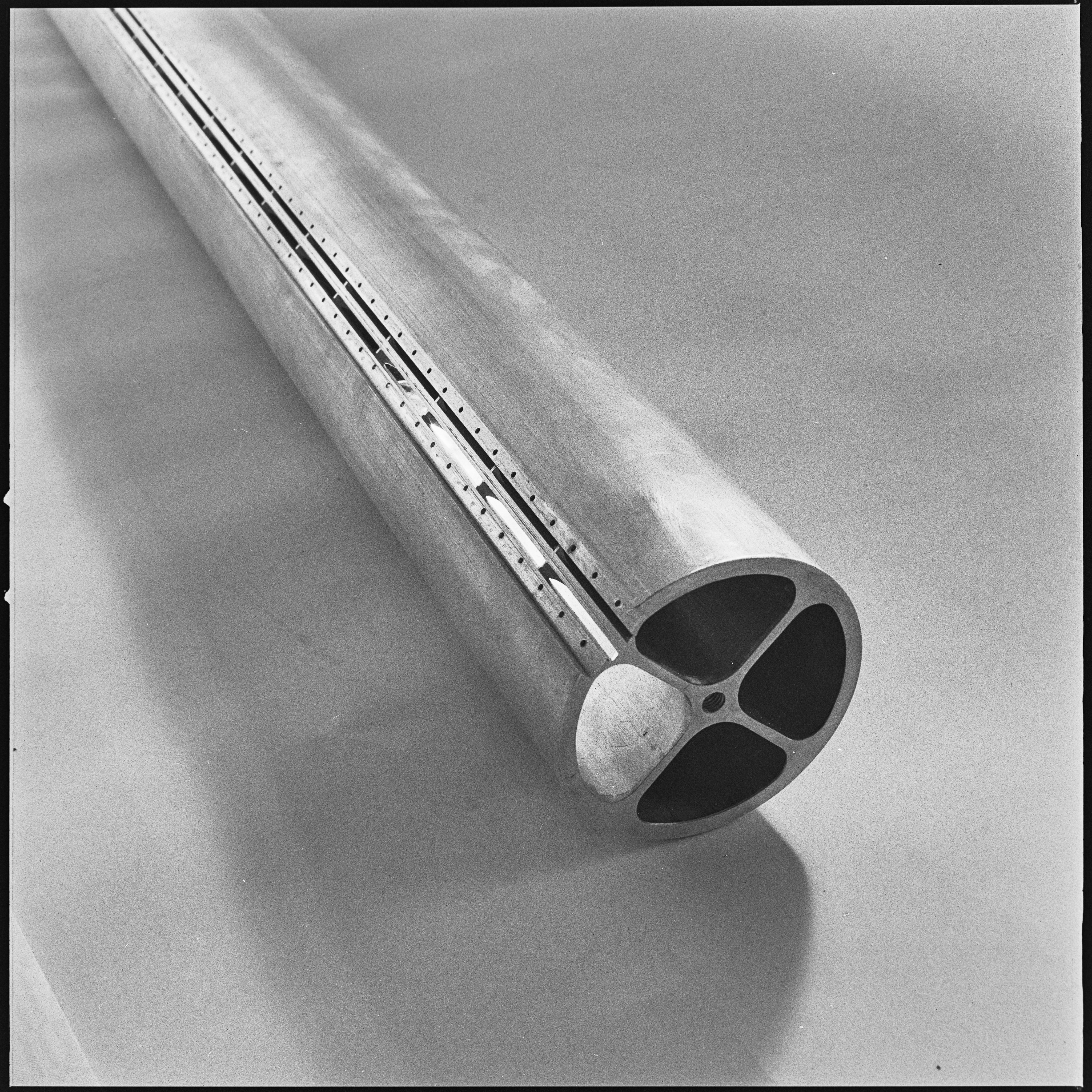 Support tube for separating nozzles, February 7, 1969, photographer unknown. KIT Archives 28028/04580.
