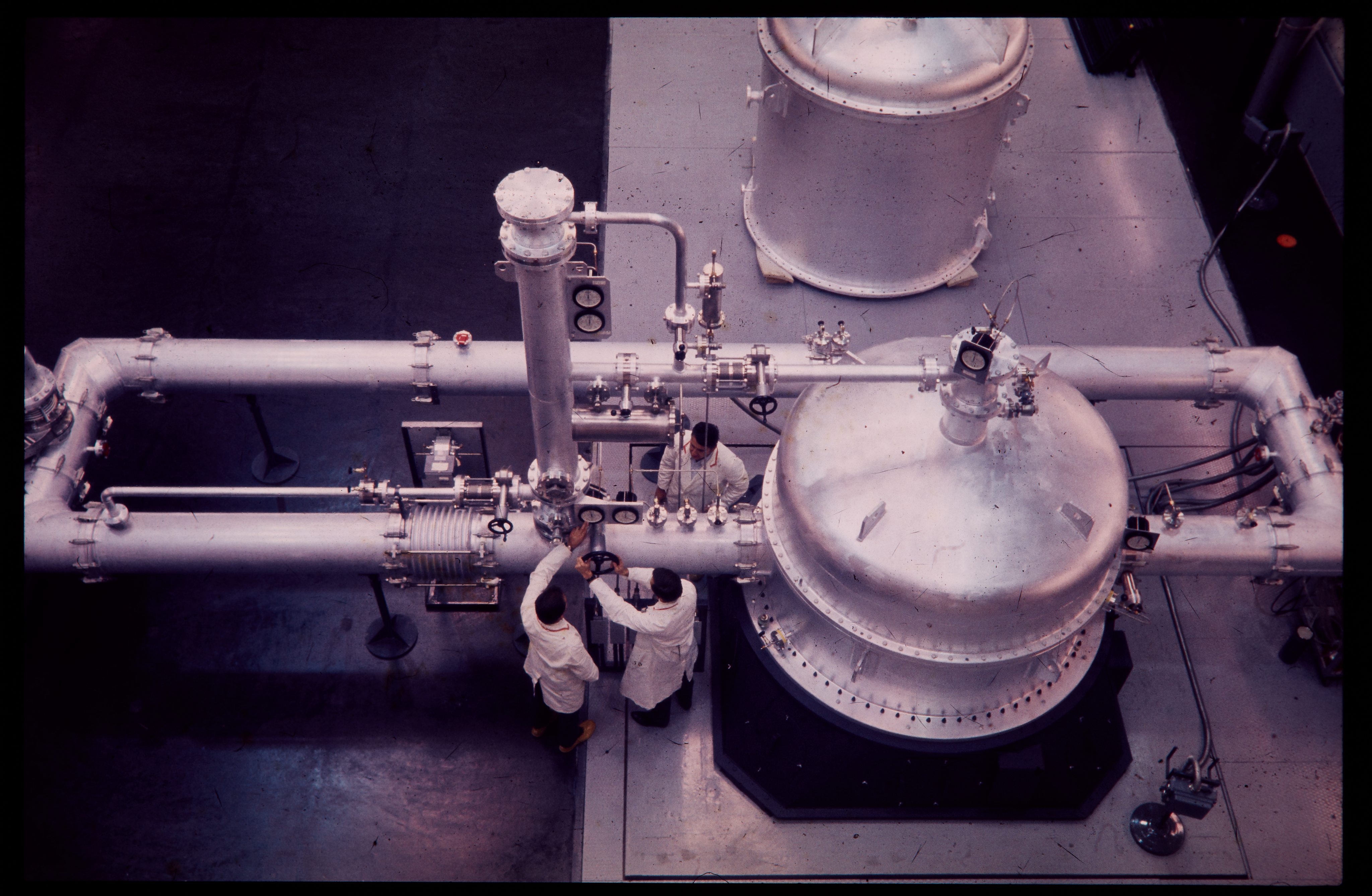 View of the Large Prototype Separating Nozzle Stage, approx. 1970, photographer unknown. KIT Archives 28028/19297.