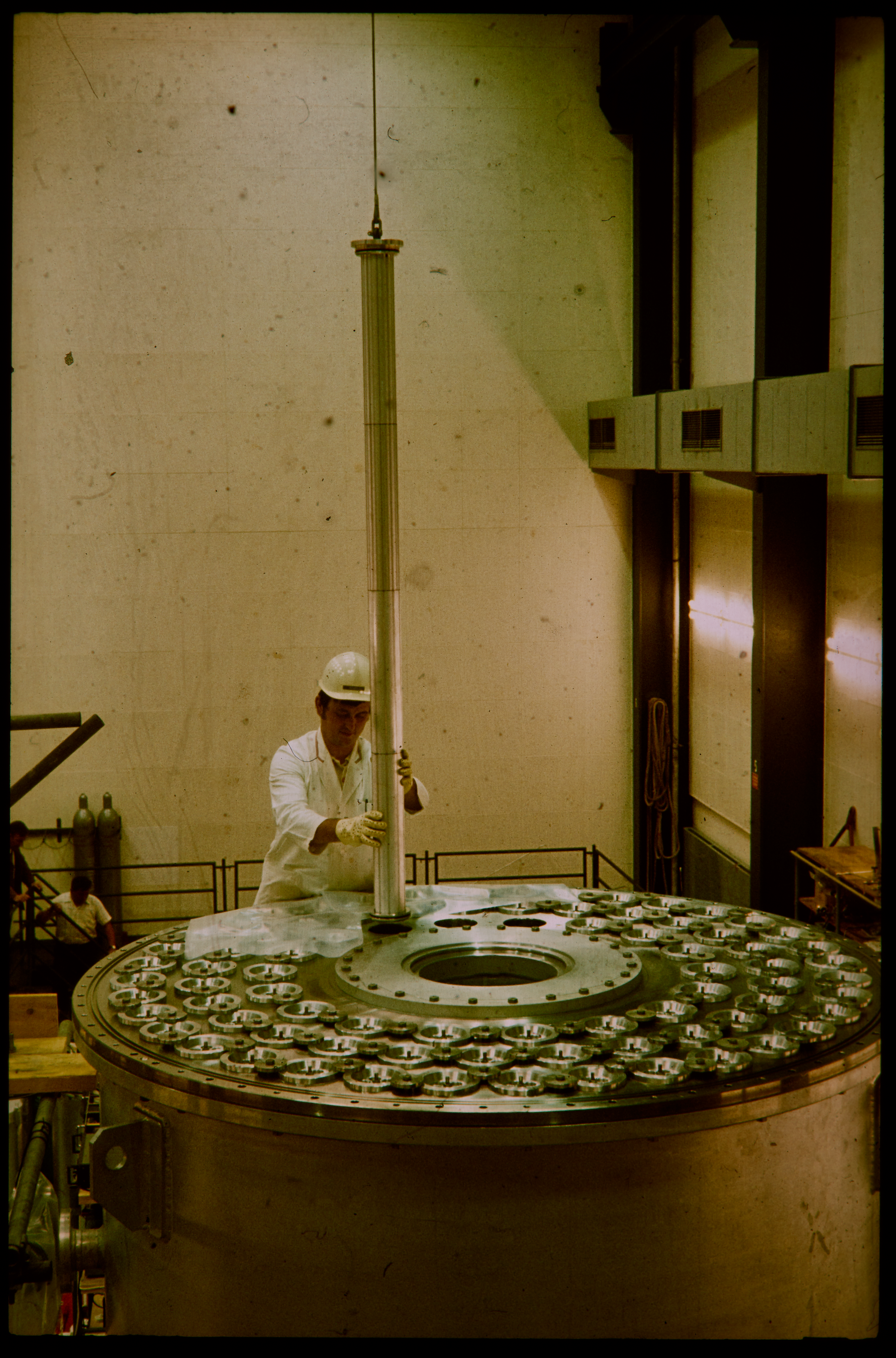 Assembly of support tubes for separation nozzles in the separation stage, 1974, photographer unknown. KIT Archives 28028/19452.